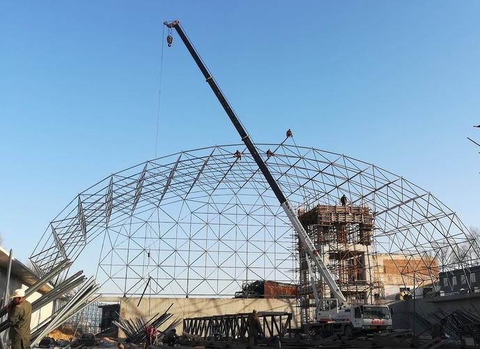 条形与圆形煤场封闭钢结构网架施工——恒科钢结构网架的应用