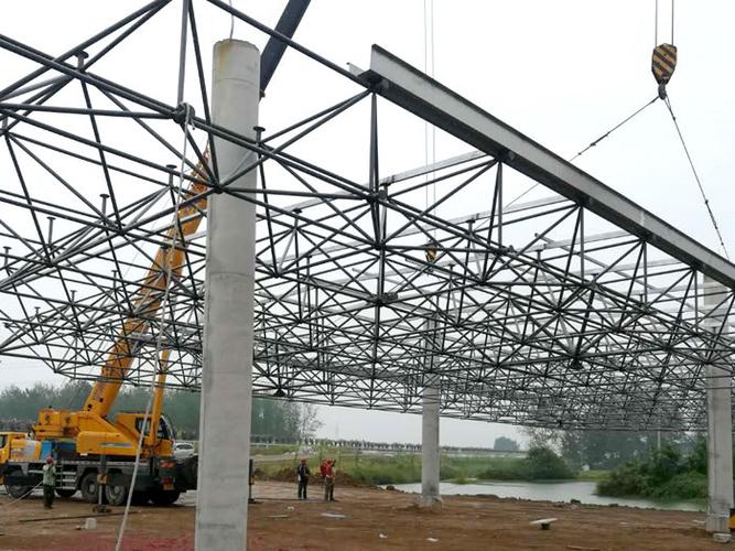 湖北网架公司 武汉钢结构网架工程与钢桁架安装的专业领跑者